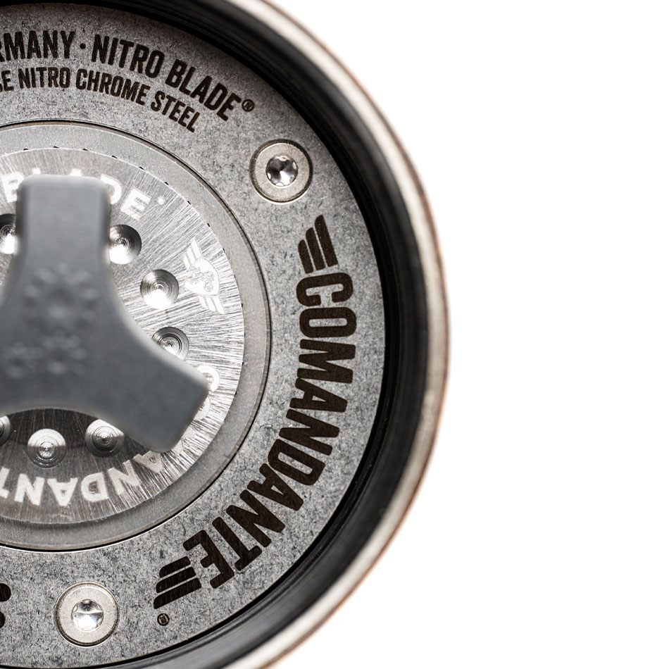 Comandante C40 MK4 Nitro Blade Vintage Oak Royal