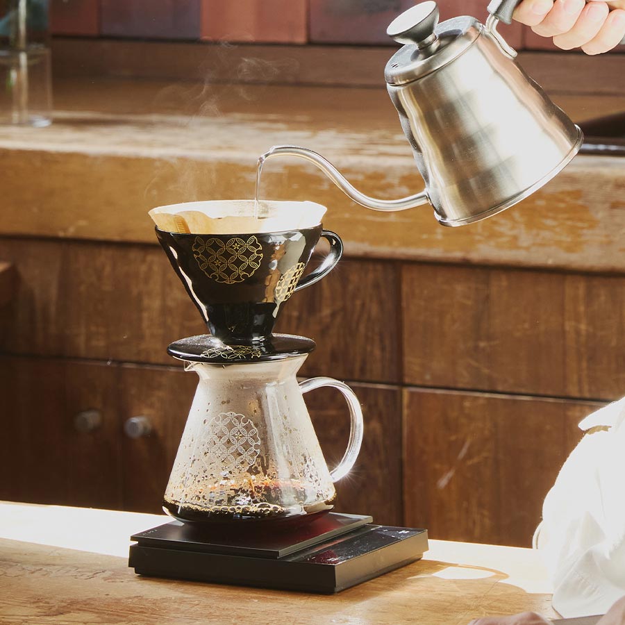 Ceramic V60 Dripper 02 Shippou - Black